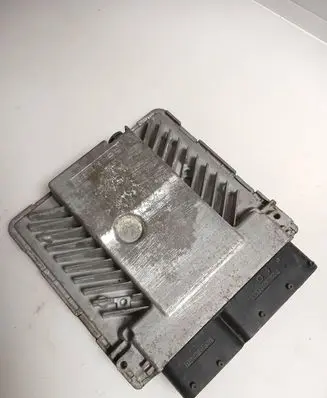 Volkswagen Golf V Engine control unit/module 03G906018DF 5WP45517AE