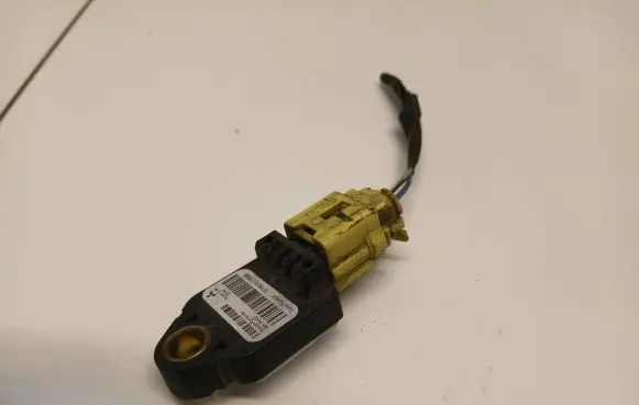 Mitsubishi Outlander Airbag deployment crash/impact sensor 8651A002 39754C TBYME0537Y2686