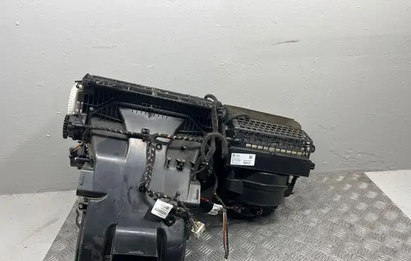 Opel Insignia A Interior heater climate box assembly 13345110 5110 29071125024