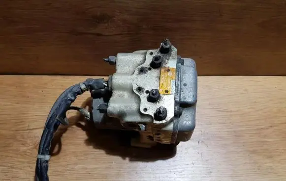 Nissan Primera ABS Pump 0265214202