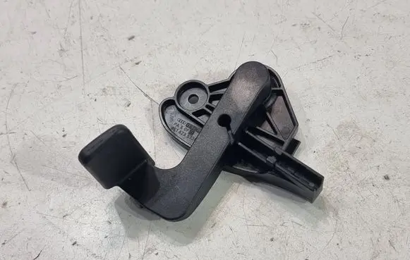 Audi A4 S4 B7 8E 8H Engine bonnet (hood) release handle 8E1825533B