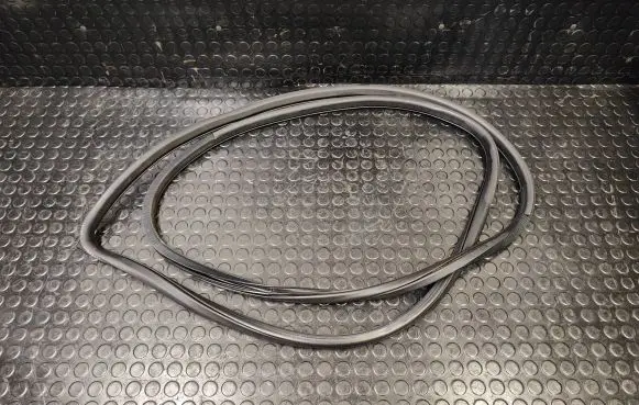 Front door rubber seal