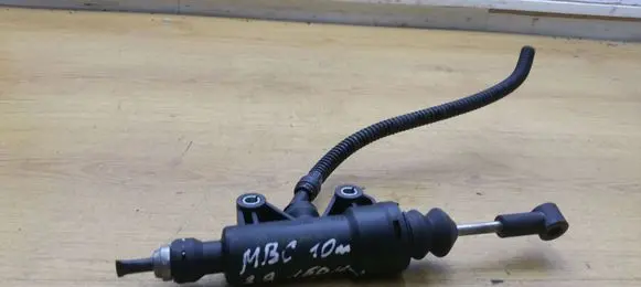 Clutch slave cylinder