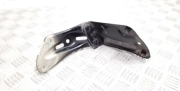 Skoda Yeti (5L) Fender mounting bracket 1Z0810680A 5L0821142