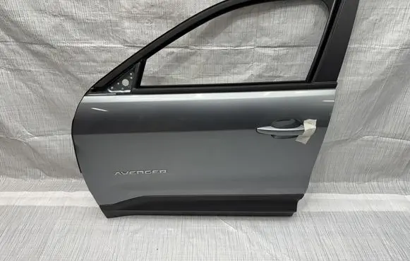 Jeep Avenger Front door 