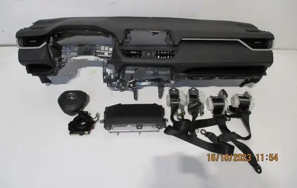 Toyota Hilux (N140, N150, N160, N170) Radio/GPS head unit trim 