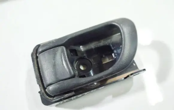 Subaru Forester SF Rear door interior handle 