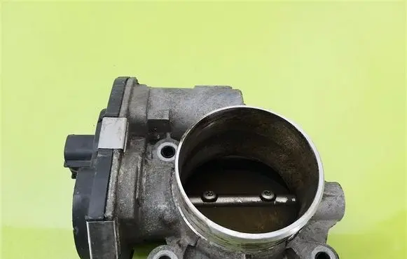 Chevrolet HHR Throttle body valve 2327AA3621A8628B