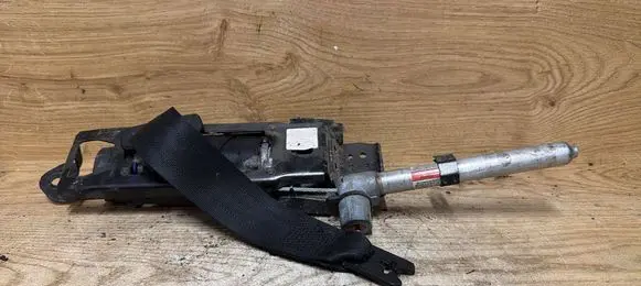 Volvo V50 Front seatbelt 08639692