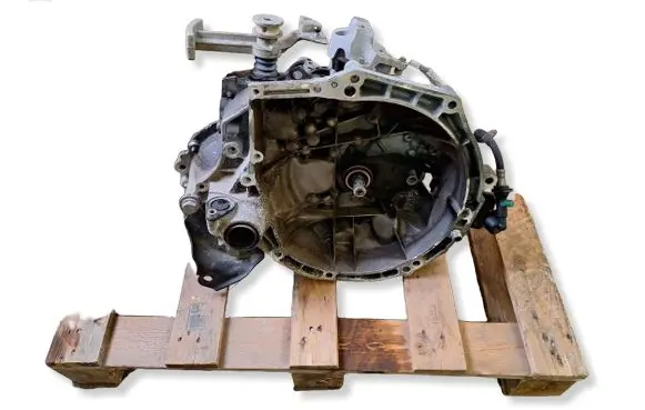 Peugeot 208 II Manual 5 speed gearbox 9828964980
