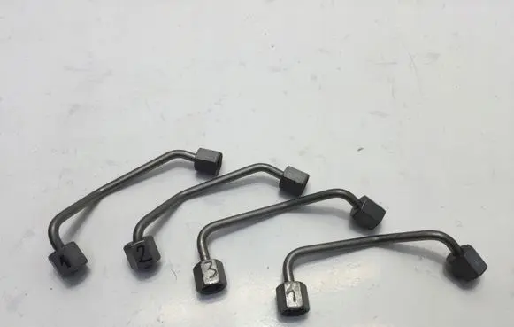 Mercedes-Benz GLC X253 C253 Fuel injector supply line/pipe 