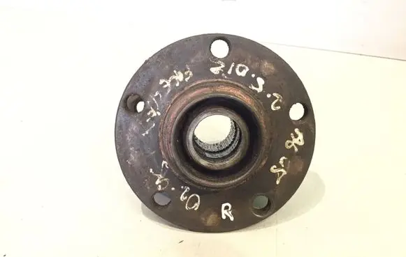 Audi A6 S6 C5 4B Front wheel bearing hub 
