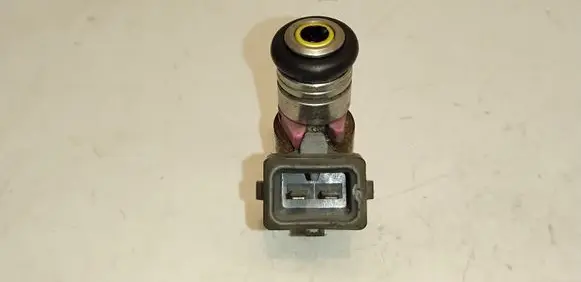 Volkswagen Golf IV Fuel injector 036031C