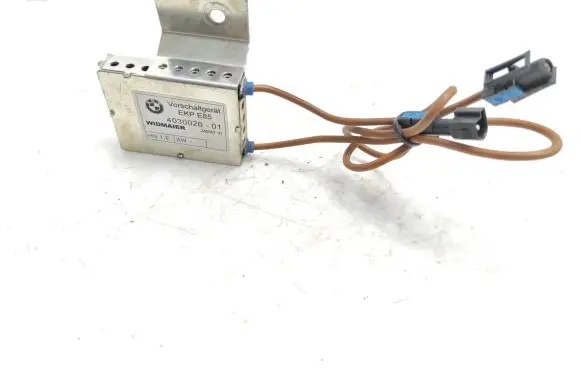 BMW Z4 E85 E86 Aerial antenna amplifier 403002601 4030026 24658710