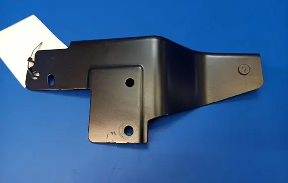 Land Rover Evoque II Rear bumper mounting bracket K8D2102A99AB