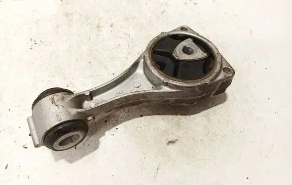 Engine mount bracket
