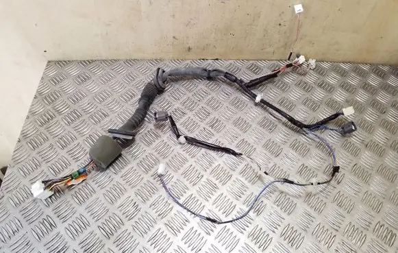 Subaru Outback Front door wiring loom 81820AG180