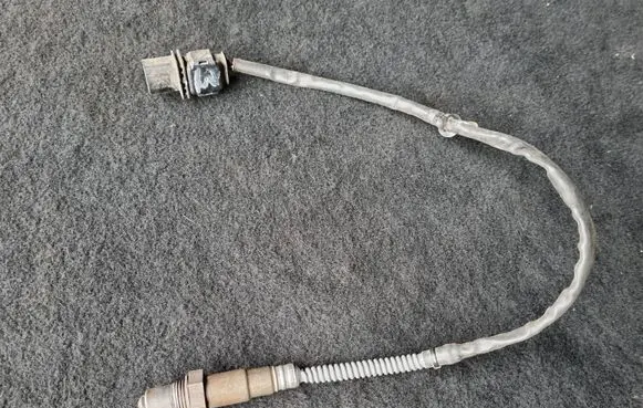 Ford Kuga I Lambda probe sensor AV619D375BA 9670608880 0281004154