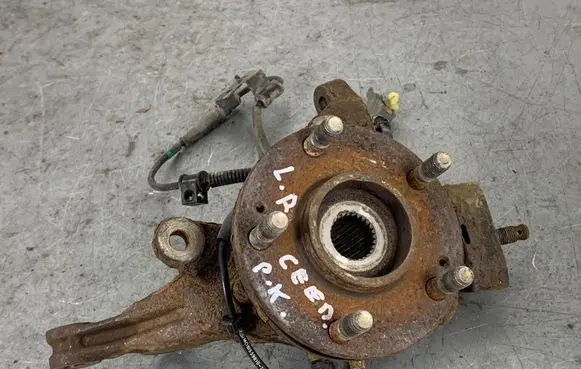 KIA Ceed Front wheel hub
