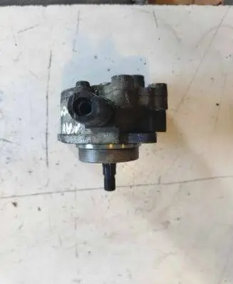 Nissan Navara D40 Vacuum pump