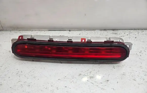 Toyota Corolla Verso AR10 Third/center stoplight