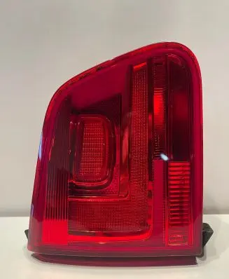 Volkswagen Tiguan Tailgate rear/tail lights 5N0945310