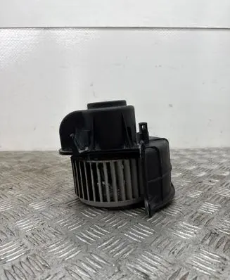 Volkswagen Touareg I Heater fan/blower 52492474