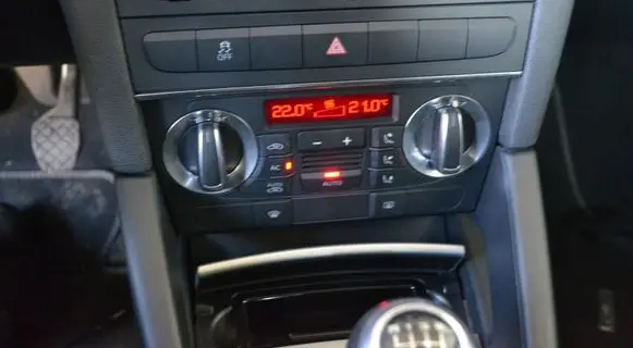Audi A3 S3 8P Climate control/heater control trim 