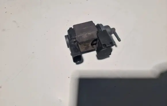 Audi A6 S6 C7 4G Turbo solenoid valve