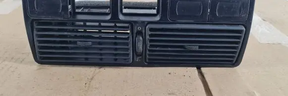 Volkswagen Golf IV Dash center air vent grill 1J0819736C 1J0819728C