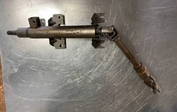Dacia Dokker Steering wheel axle 488107125R