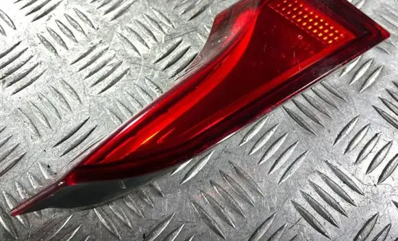 Tailgate rear/tail lights