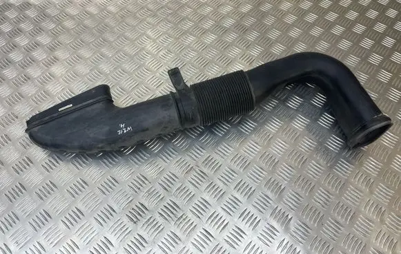 Mercedes-Benz E W212 Air intake duct part A6510903437