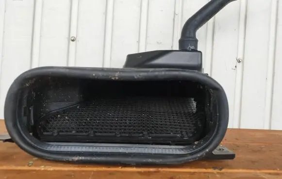 Opel Movano C Intercooler air guide/duct channel 1386792080