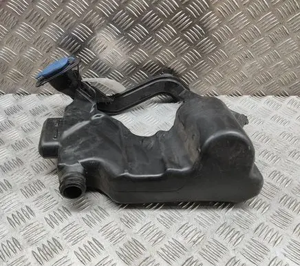 Mercedes-Benz E W213 Windshield washer fluid reservoir/tank A2058600860 A2058690820