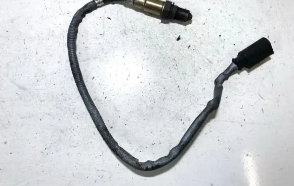 Mercedes-Benz C AMG W204 Lambda probe sensor 0281004203 0281004204
