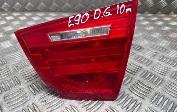 BMW 3 E90 E91 Tailgate rear/tail lights 4871734