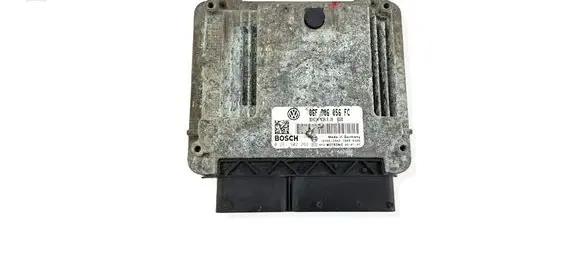 Volkswagen PASSAT B6 Engine control unit/module 06F906056FC 0261S02262