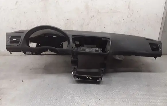 Subaru Legacy Dashboard 