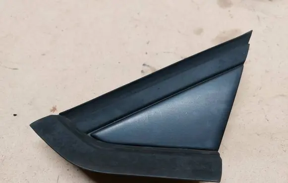 Citroen C4 I Fender end trim 9653081177 9647011377