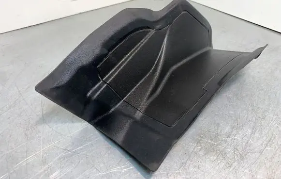 Alfa Romeo Stelvio Rear/tail light trim molding 156117190