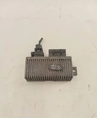 Volvo S40, V40 Glow plug pre-heat relay 7700111525