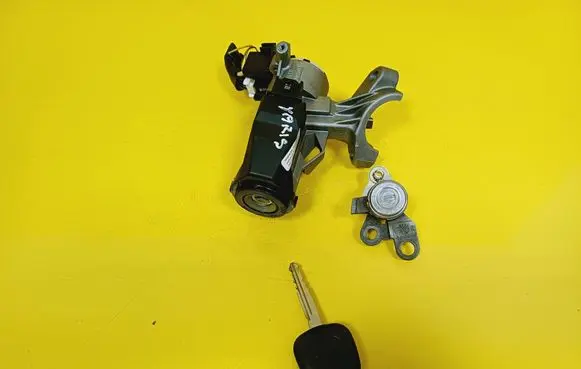 Toyota Yaris Ignition lock 897830D010