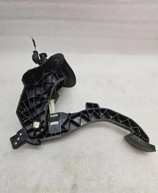 Citroen C5 Aircross Clutch pedal 9676728880