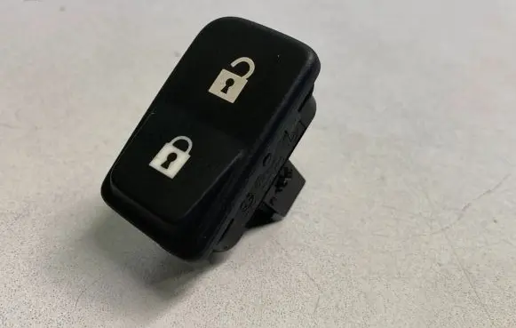 Volvo V50 Central locking switch button 30669958 30669957 65832