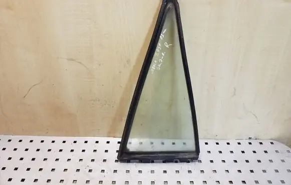 Toyota Corolla Verso E121 Rear vent window glass 