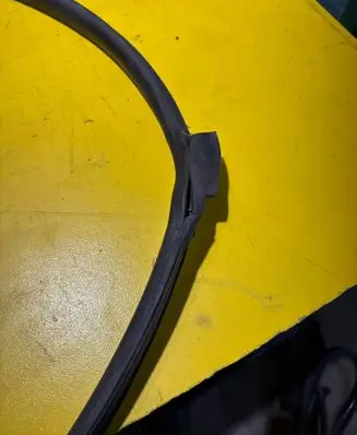 Mini One - Cooper Coupe R56 Front door rubber seal 7167217