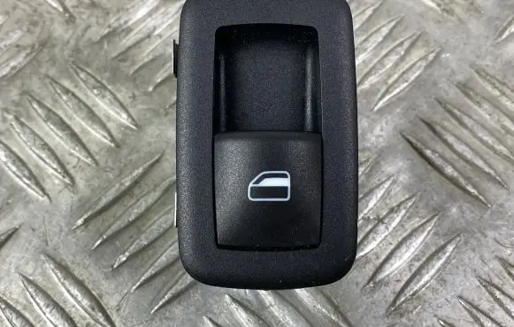 Jeep Grand Cherokee Electric window control switch 68085690AC