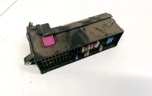 Volkswagen Caddy Fuse box set 2K1970174B 2K1970371AS