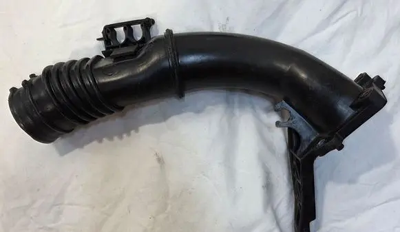 Ford Focus Intercooler hose/pipe AV6Q9351AD